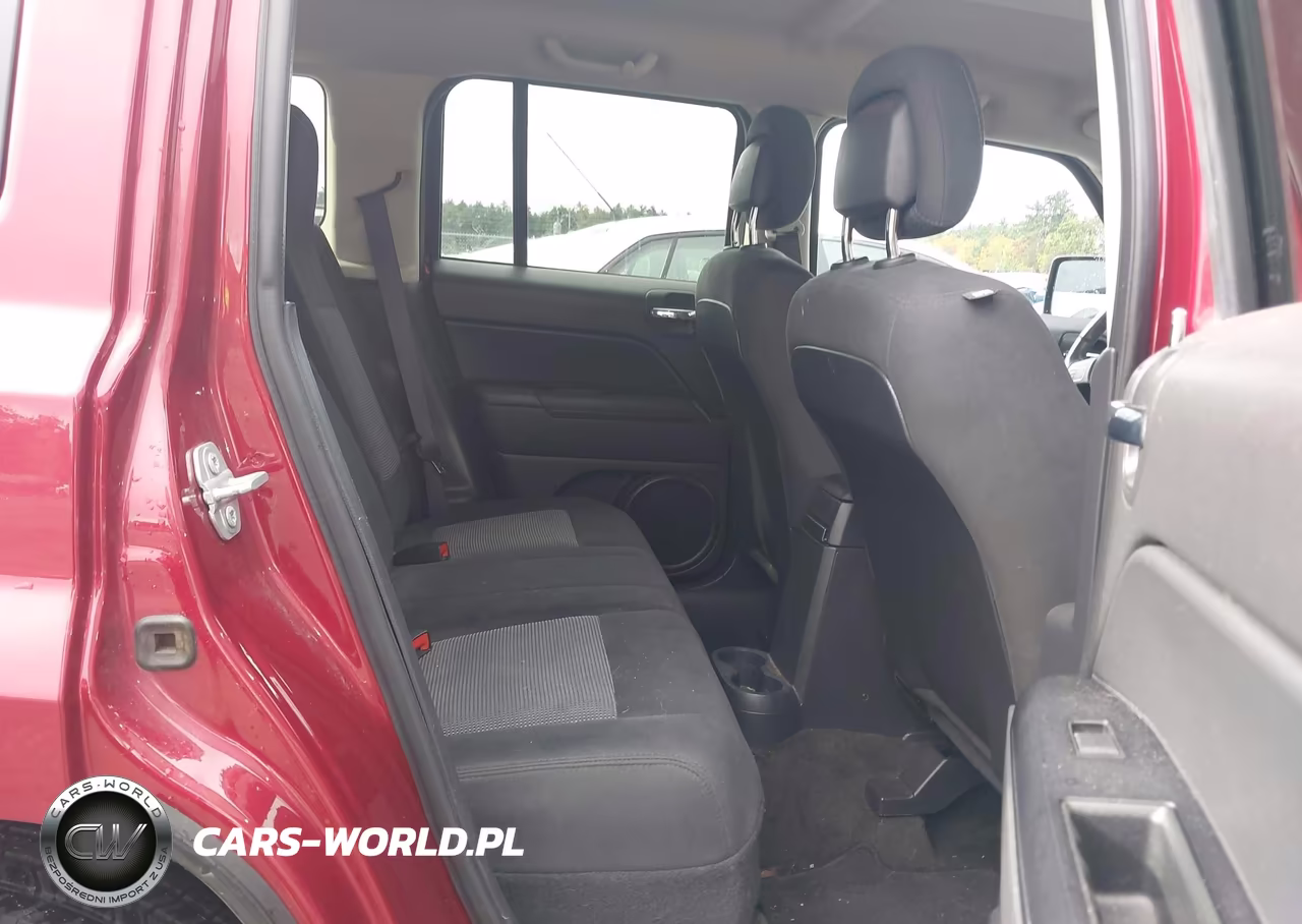 2016 Jeep Patriot Latitude VIN:1C4NJRFB9GD672707 - 8