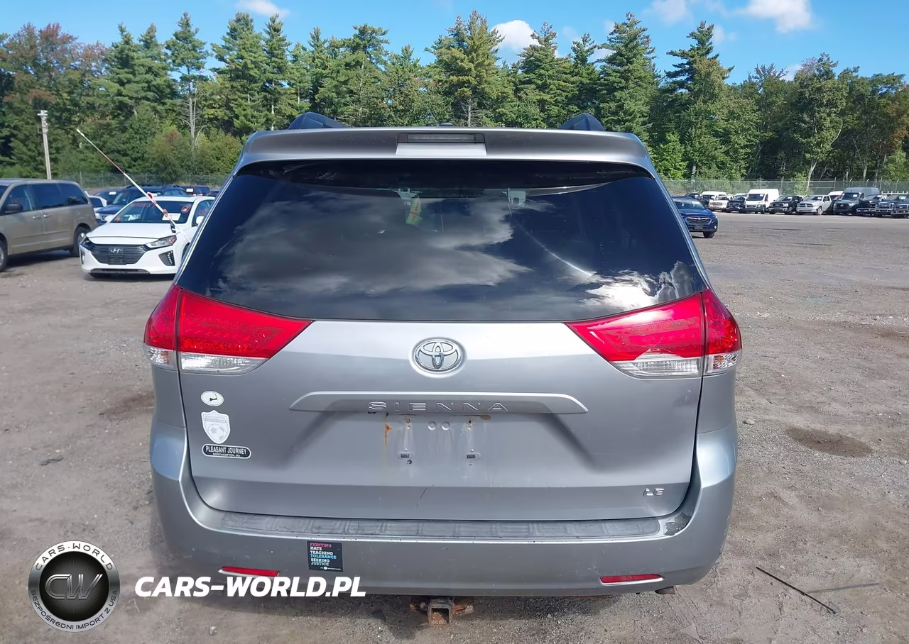 2011 Toyota Sienna Le V6 VIN:5TDKK3DCXBS011497 - 12