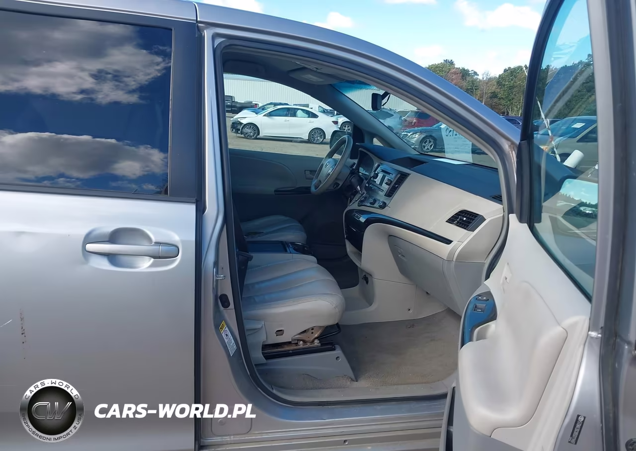 2011 Toyota Sienna Le V6 VIN:5TDKK3DCXBS011497 - 5