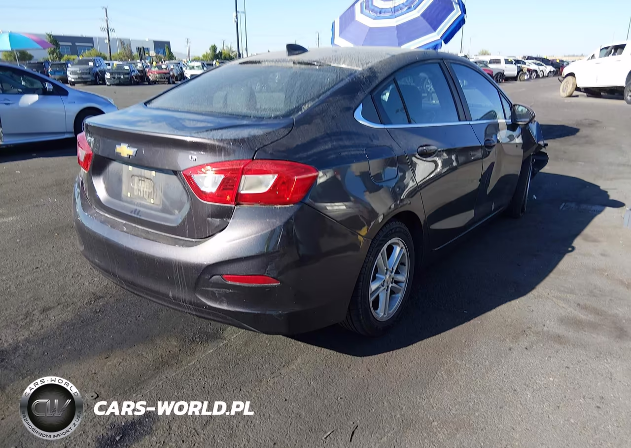 2017 Chevrolet Cruze Lt Auto VIN:1G1BE5SM3H7170095 - 4