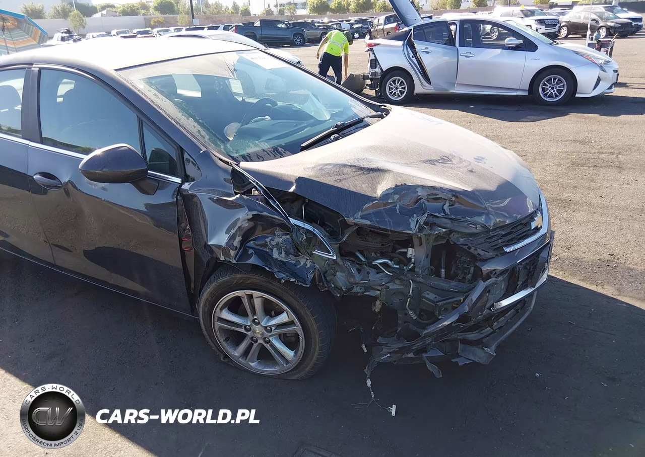 2017 Chevrolet Cruze Lt Auto VIN:1G1BE5SM3H7170095 - 6
