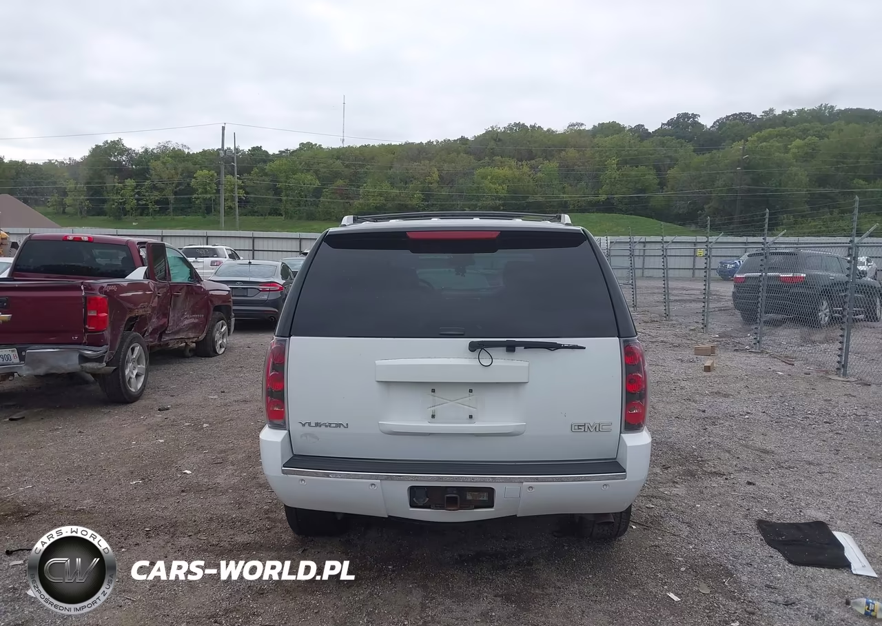 2007 GMC Yukon Denali VIN:1GKFK63897J227270 - 15