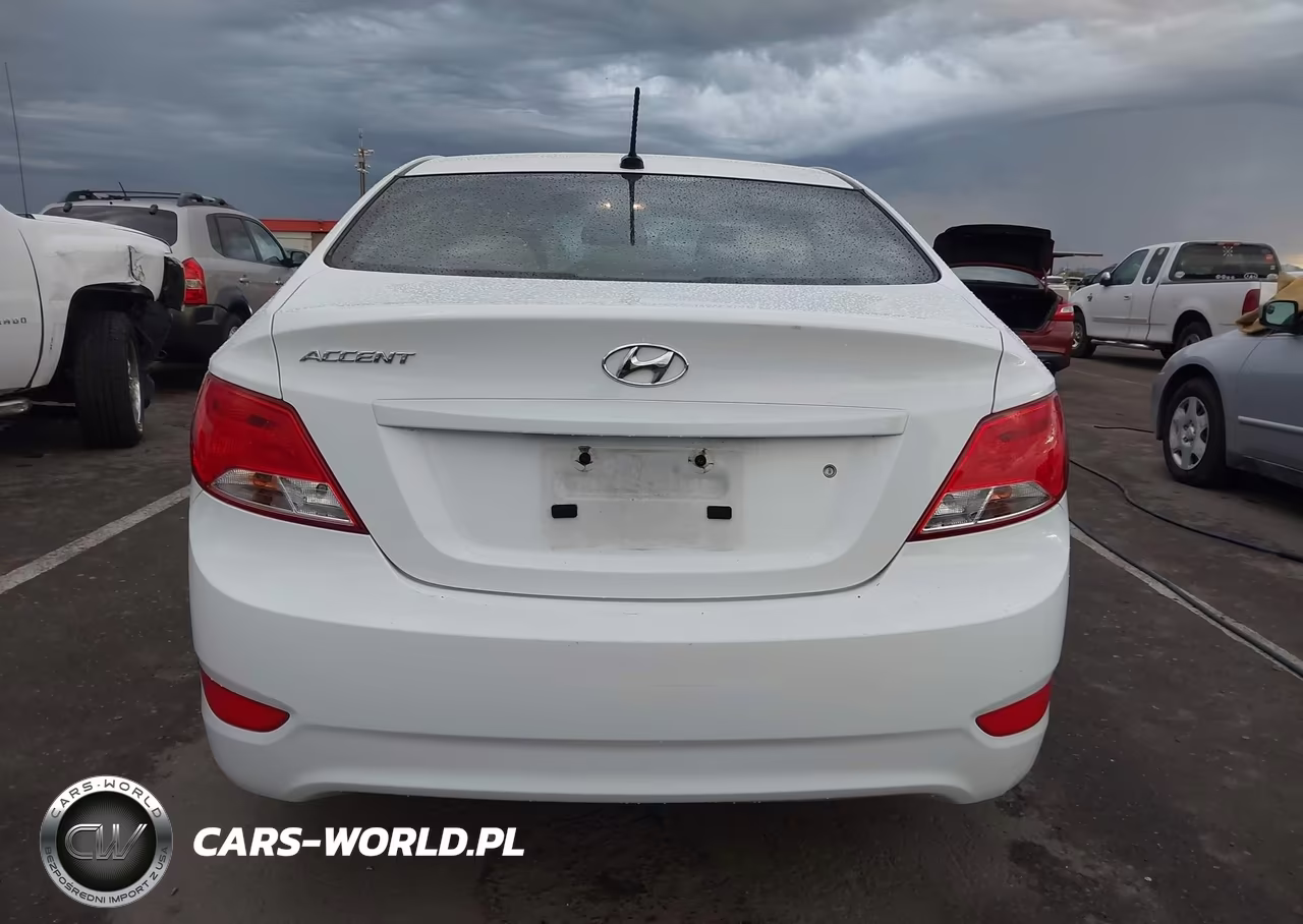 2015 Hyundai Accent Gls VIN:KMHCU4AE2FU923824 - 17