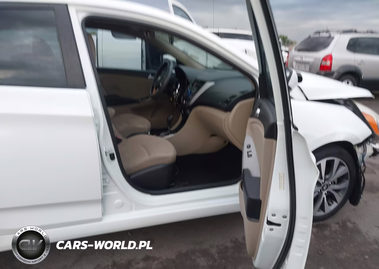 2015 Hyundai Accent Gls VIN:KMHCU4AE2FU923824 - 5