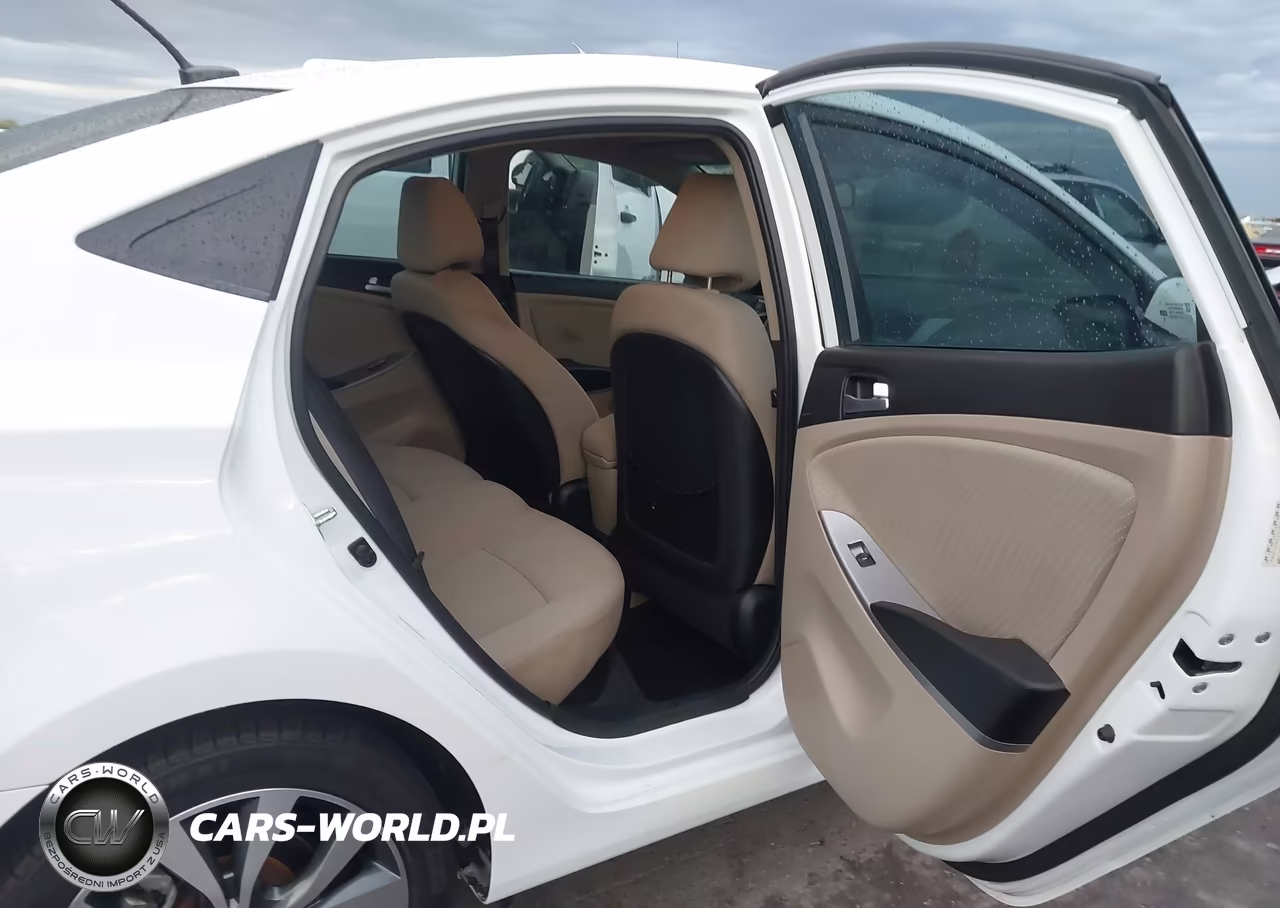 2015 Hyundai Accent Gls VIN:KMHCU4AE2FU923824 - 8