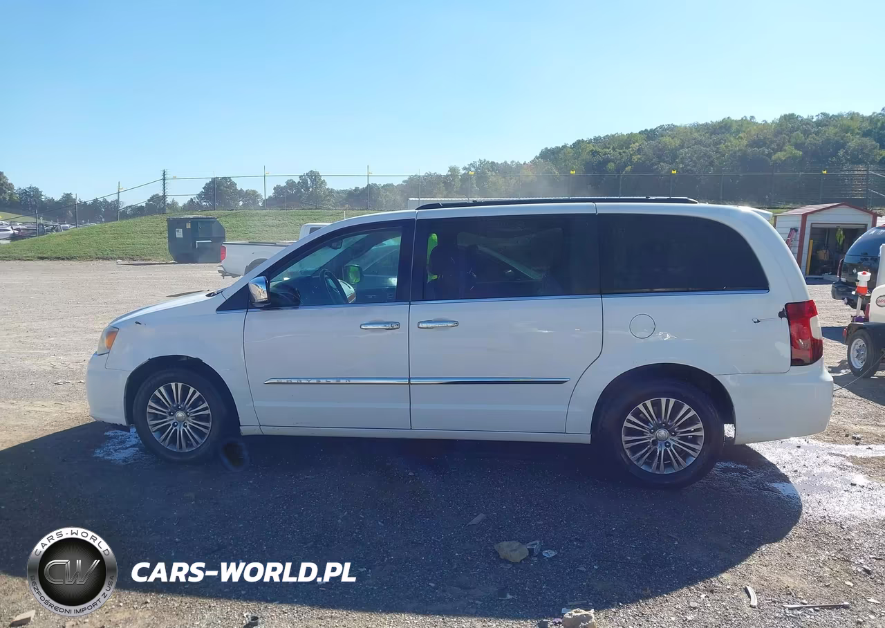 2014 Chrysler Town & Country Touring-L VIN:2C4RC1CG5ER168338 - 14