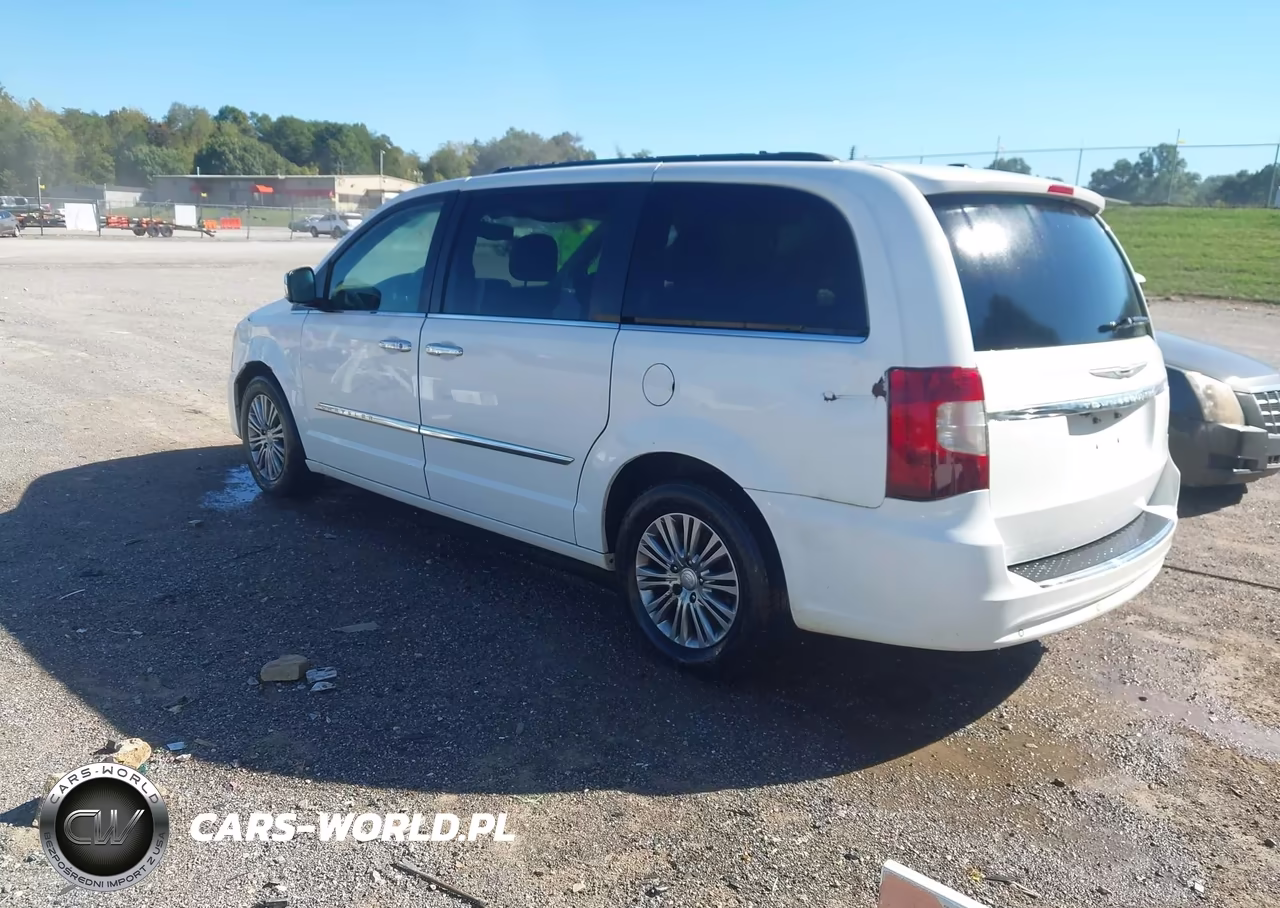 2014 Chrysler Town & Country Touring-L VIN:2C4RC1CG5ER168338 - 3