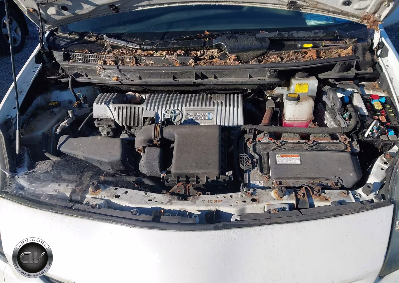 2013 Toyota Prius Plug-In VIN:JTDKN3DP4D3046258 - 10