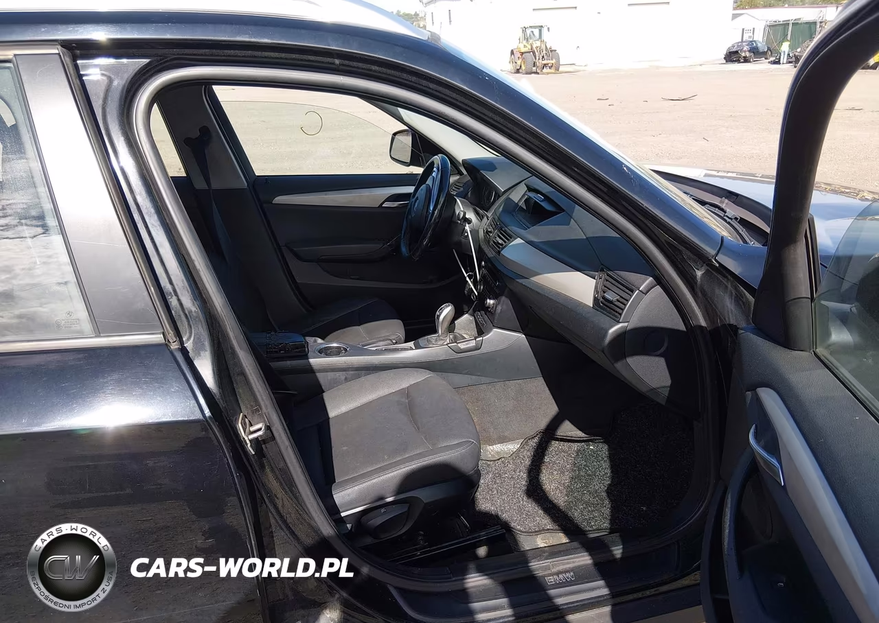 2013 BMW X1 xDrive28I VIN:WBAVL1C51DVR82721 - 5
