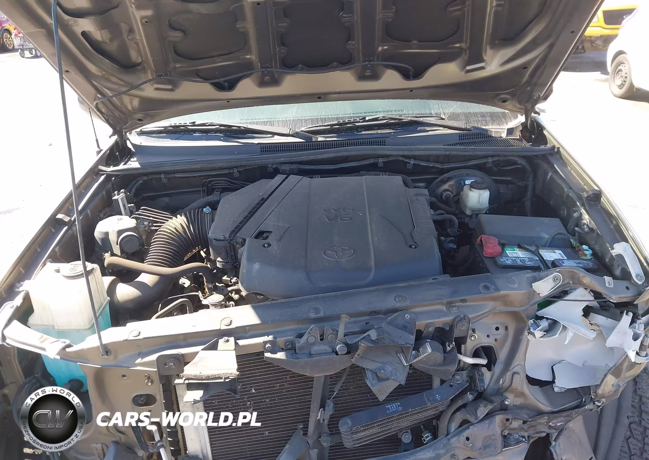 2015 Toyota Tacoma Prerunner V6 VIN:5TFTU4GN8FX084417 - 10