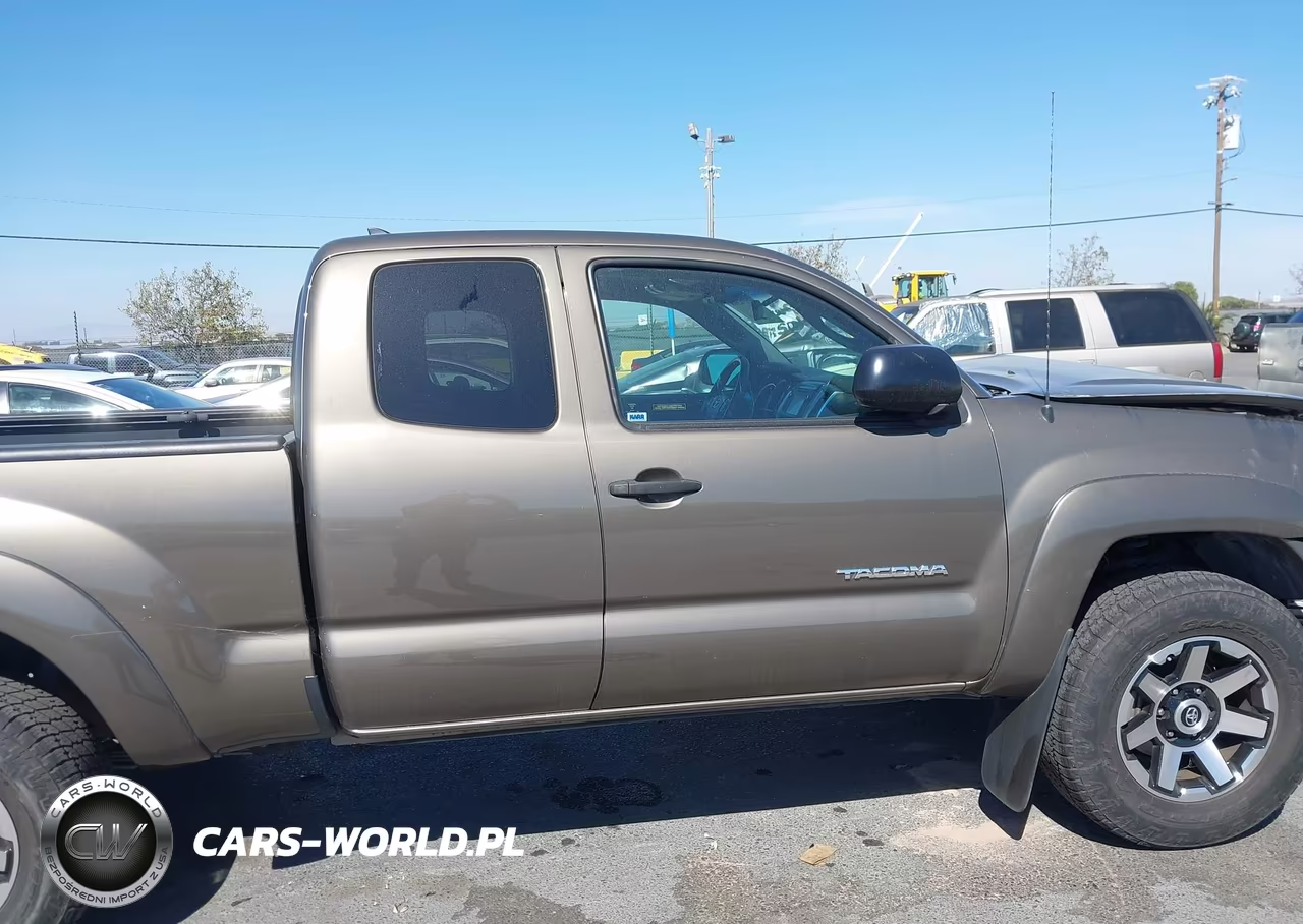 2015 Toyota Tacoma Prerunner V6 VIN:5TFTU4GN8FX084417 - 14