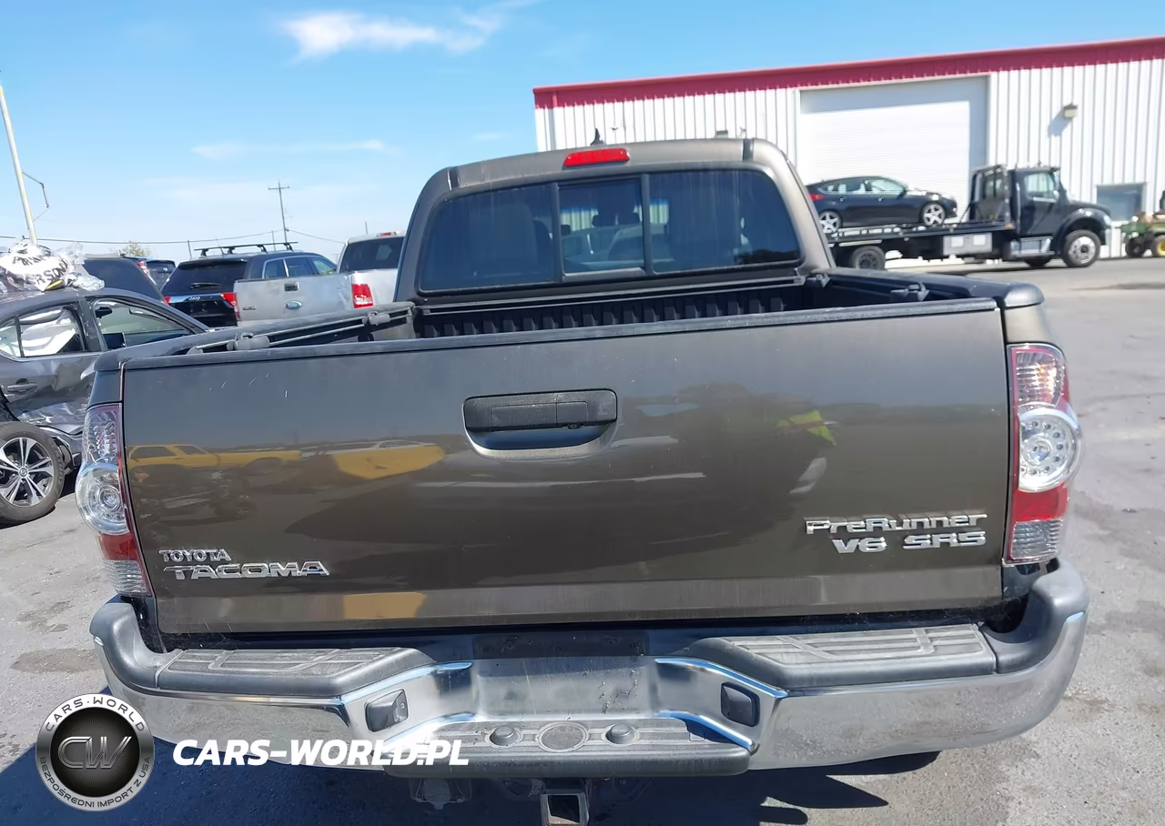 2015 Toyota Tacoma Prerunner V6 VIN:5TFTU4GN8FX084417 - 17