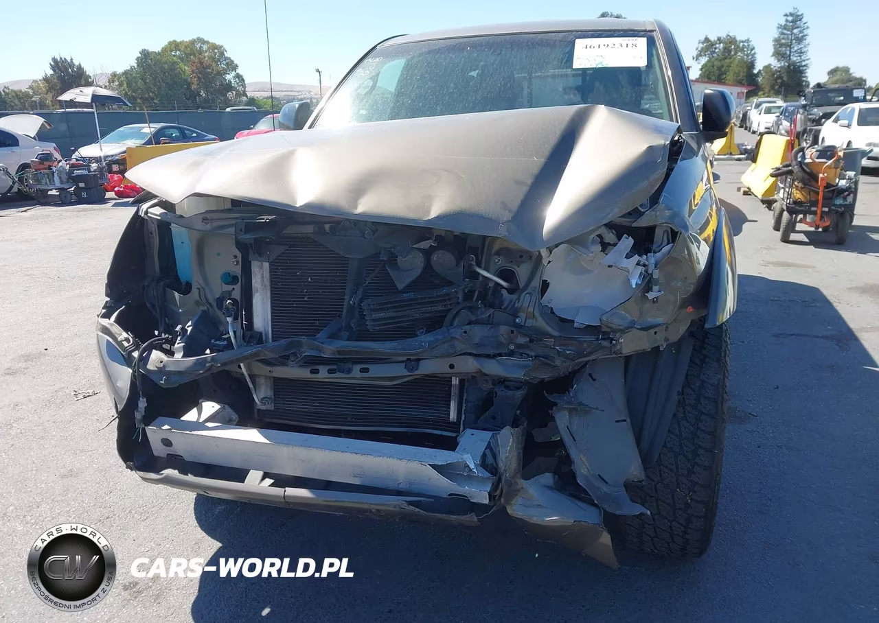 2015 Toyota Tacoma Prerunner V6 VIN:5TFTU4GN8FX084417 - 6