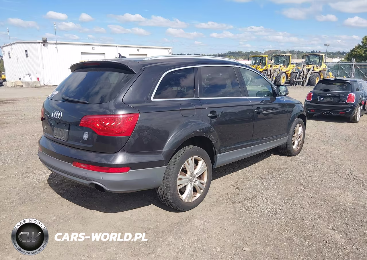 2011 Audi Q7 3.0T Premium VIN:WA1LGAFE8BD004644 - 4