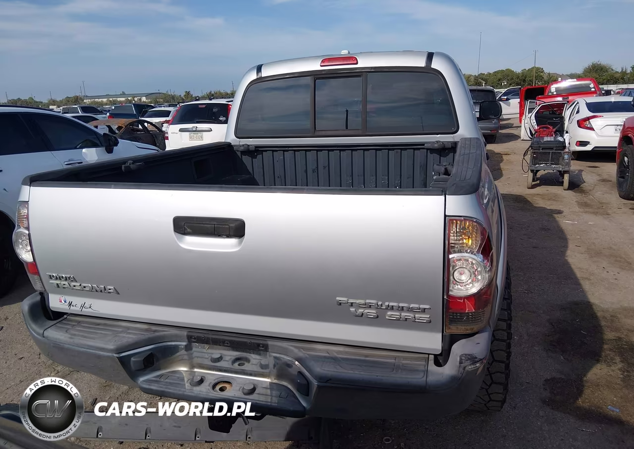 2009 Toyota Tacoma Prerunner V6 VIN:3TMJU62NX9M081345 - 16