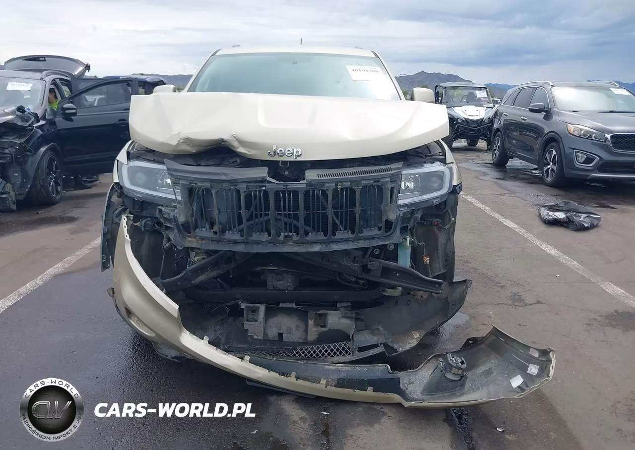 2012 Jeep Grand Cherokee Laredo VIN:1C4RJEAGXCC195041 - 11