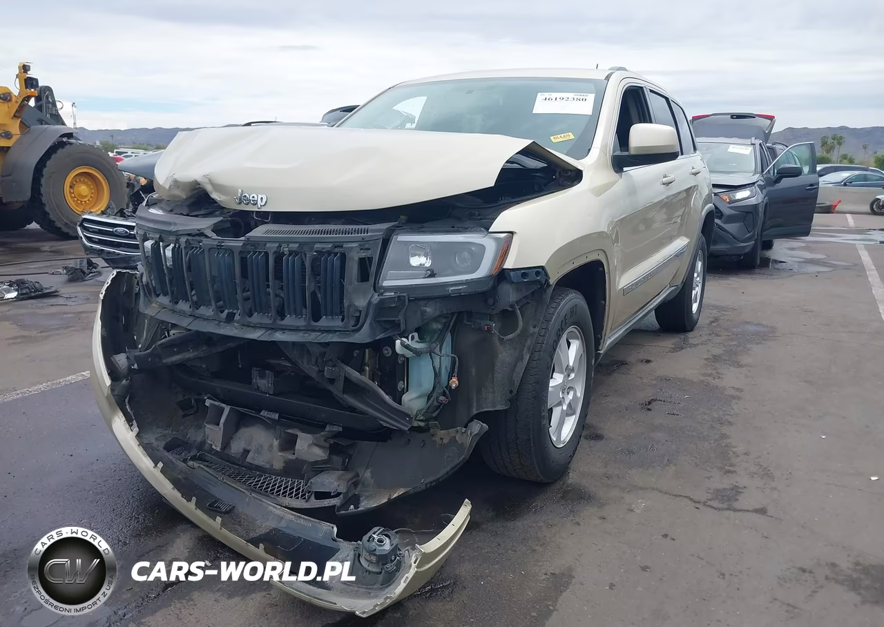 2012 Jeep Grand Cherokee Laredo VIN:1C4RJEAGXCC195041 - 6
