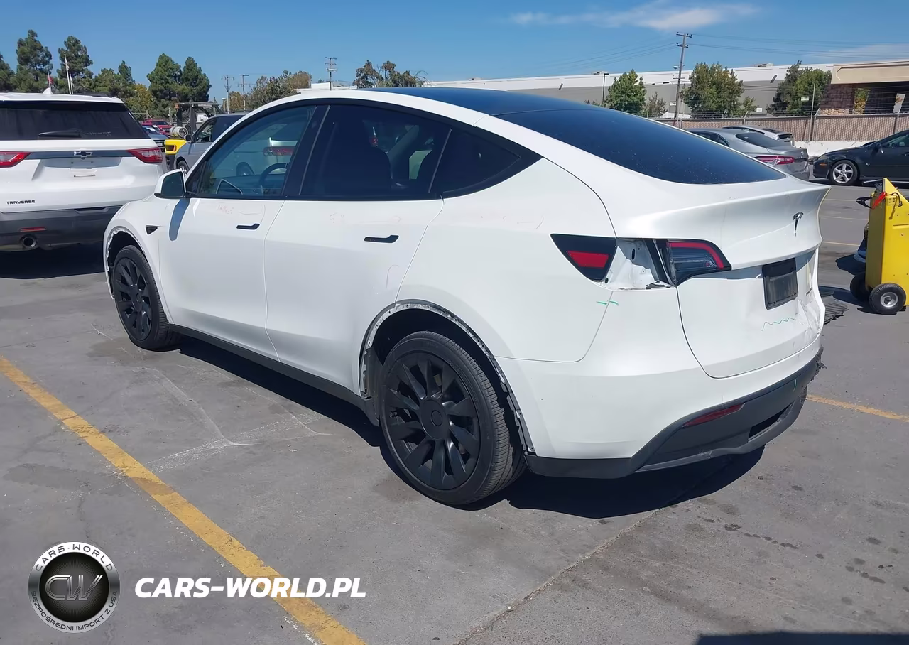 2023 Tesla Model Y Awd-Long Range Dual Motor All-Wheel Drive VIN:7SAYGDEE8PF676155 - 3