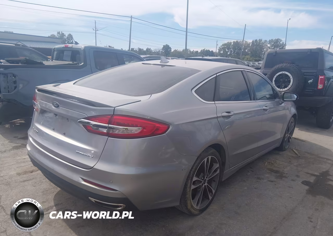 2020 Ford Fusion Titanium VIN:3FA6P0D98LR203050 - 4