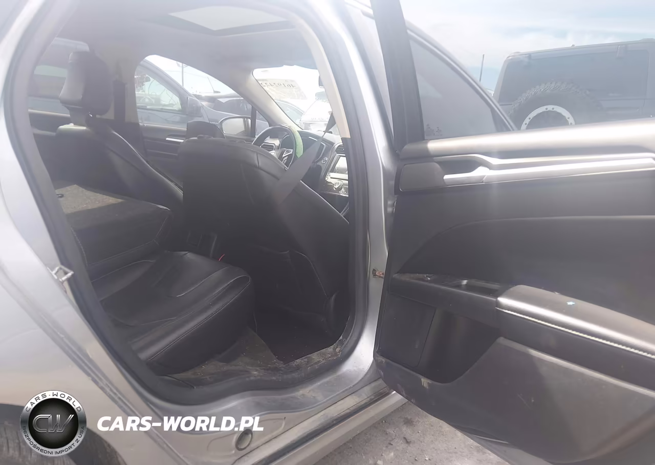 2020 Ford Fusion Titanium VIN:3FA6P0D98LR203050 - 8