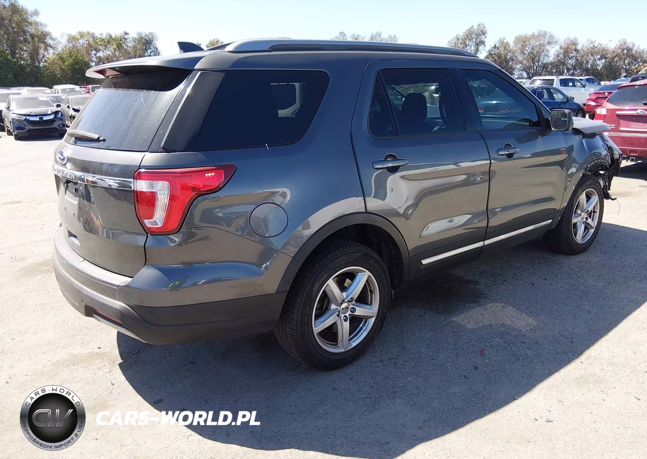 2019 Ford Explorer Xlt VIN:1FM5K7D87KGA46813 - 4