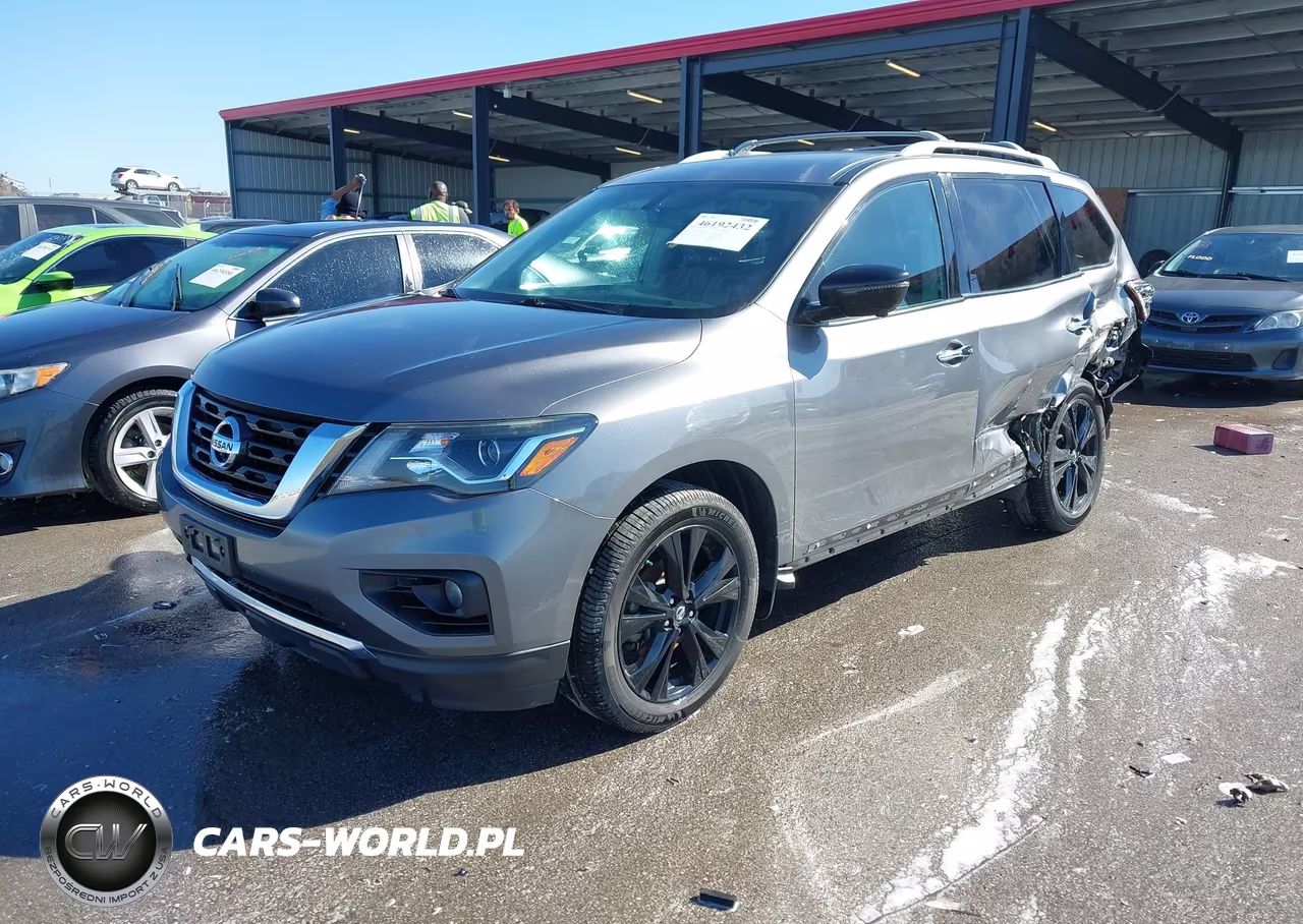 2017 Nissan Pathfinder Platinum VIN:5N1DR2MM8HC669493 - 2