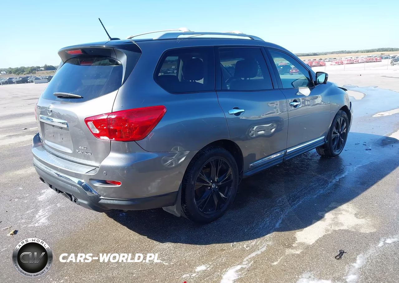 2017 Nissan Pathfinder Platinum VIN:5N1DR2MM8HC669493 - 4