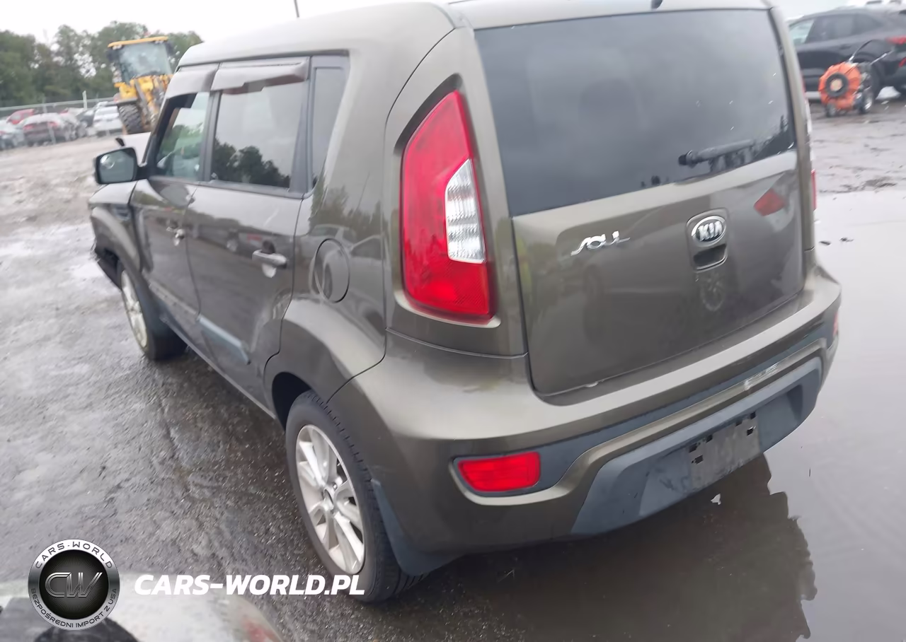 2013 Kia Soul + VIN:KNDJT2A62D7581766 - 3