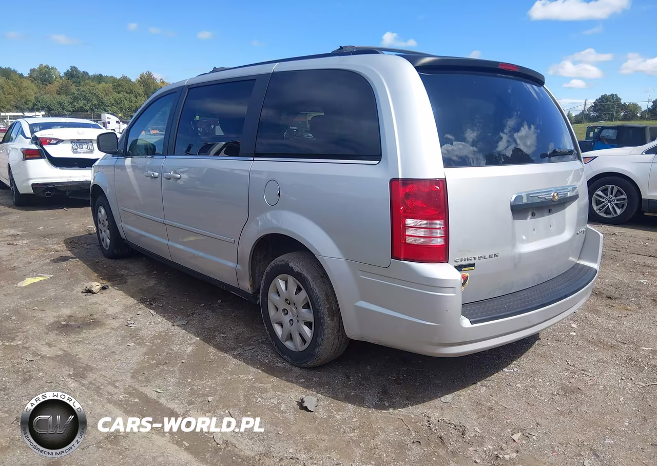 2010 Chrysler Town & Country Lx VIN:2A4RR4DE4AR169739 - 3