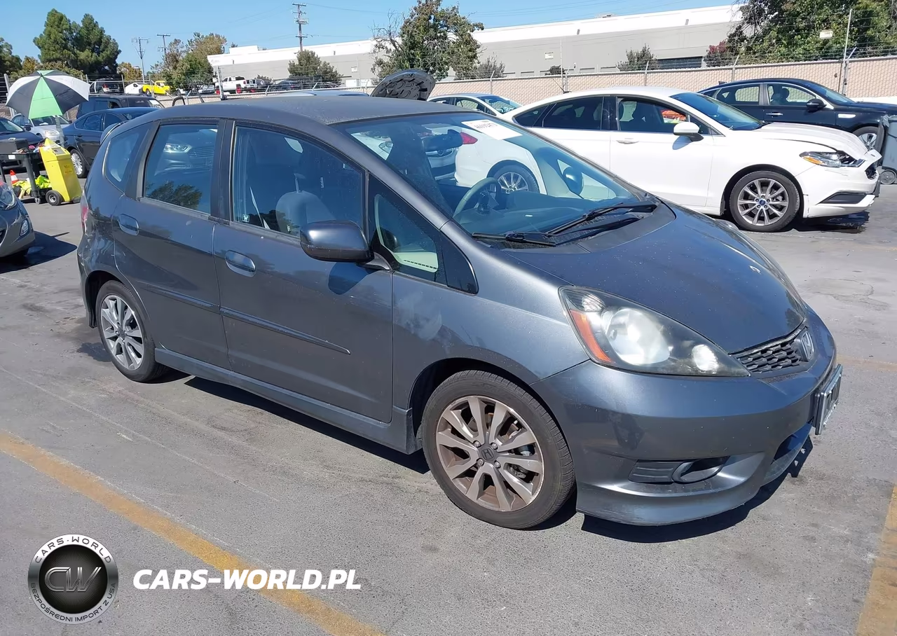 2013 Honda Fit Sport VIN:JHMGE8G5XDC016399 - 1