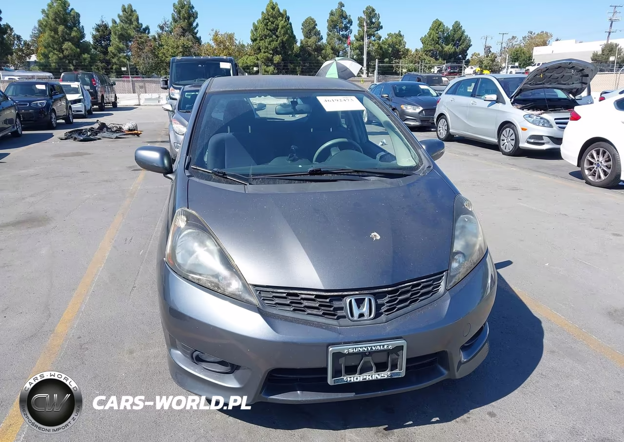 2013 Honda Fit Sport VIN:JHMGE8G5XDC016399 - 12