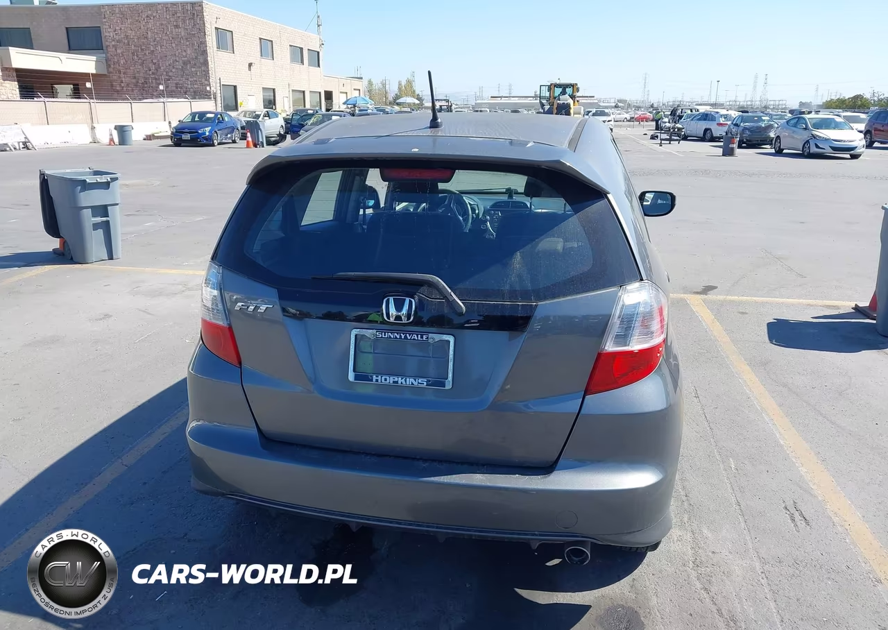 2013 Honda Fit Sport VIN:JHMGE8G5XDC016399 - 16