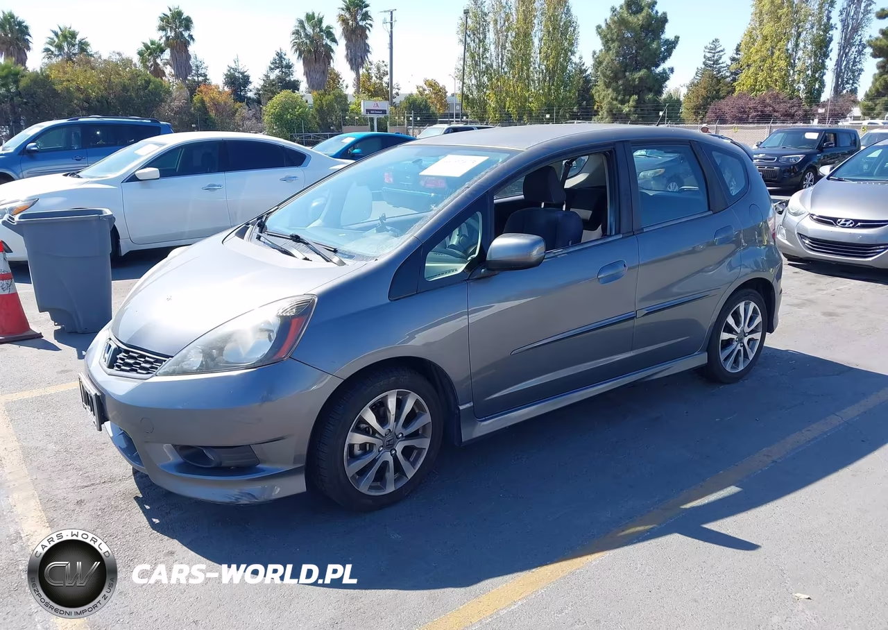 2013 Honda Fit Sport VIN:JHMGE8G5XDC016399 - 2