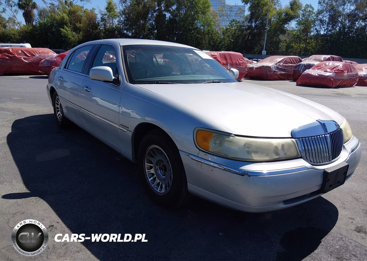 2001 Lincoln Town Car Cartier