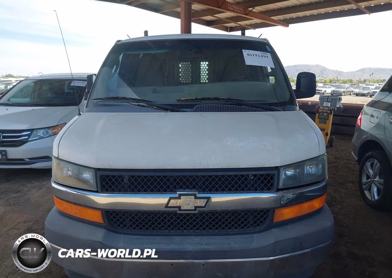 2017 Chevrolet Express 2500 Work Van VIN:1GCWGBFFXH1110993 - 12
