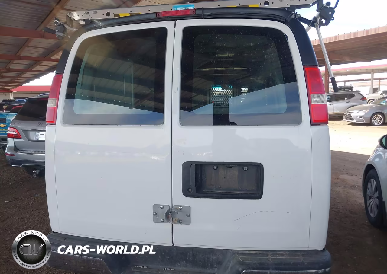 2017 Chevrolet Express 2500 Work Van VIN:1GCWGBFFXH1110993 - 16