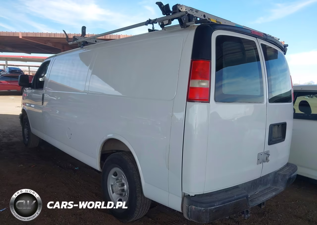 2017 Chevrolet Express 2500 Work Van VIN:1GCWGBFFXH1110993 - 3