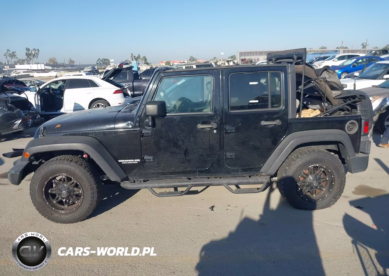 2010 Jeep Wrangler Unlimited Sport VIN:1J4BB3H12AL201121 - 14