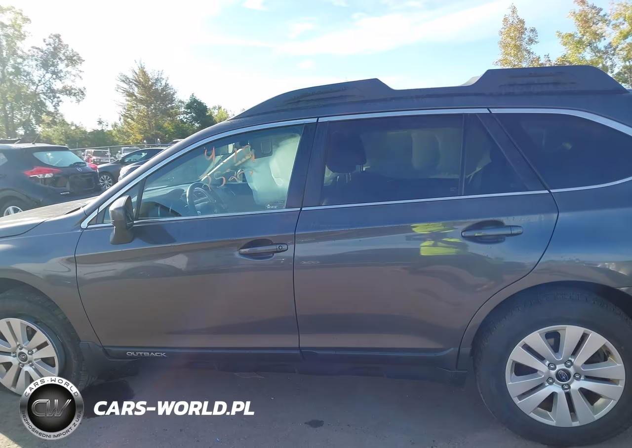 2018 Subaru Outback 2.5I Premium VIN:4S4BSACC4J3355716 - 14