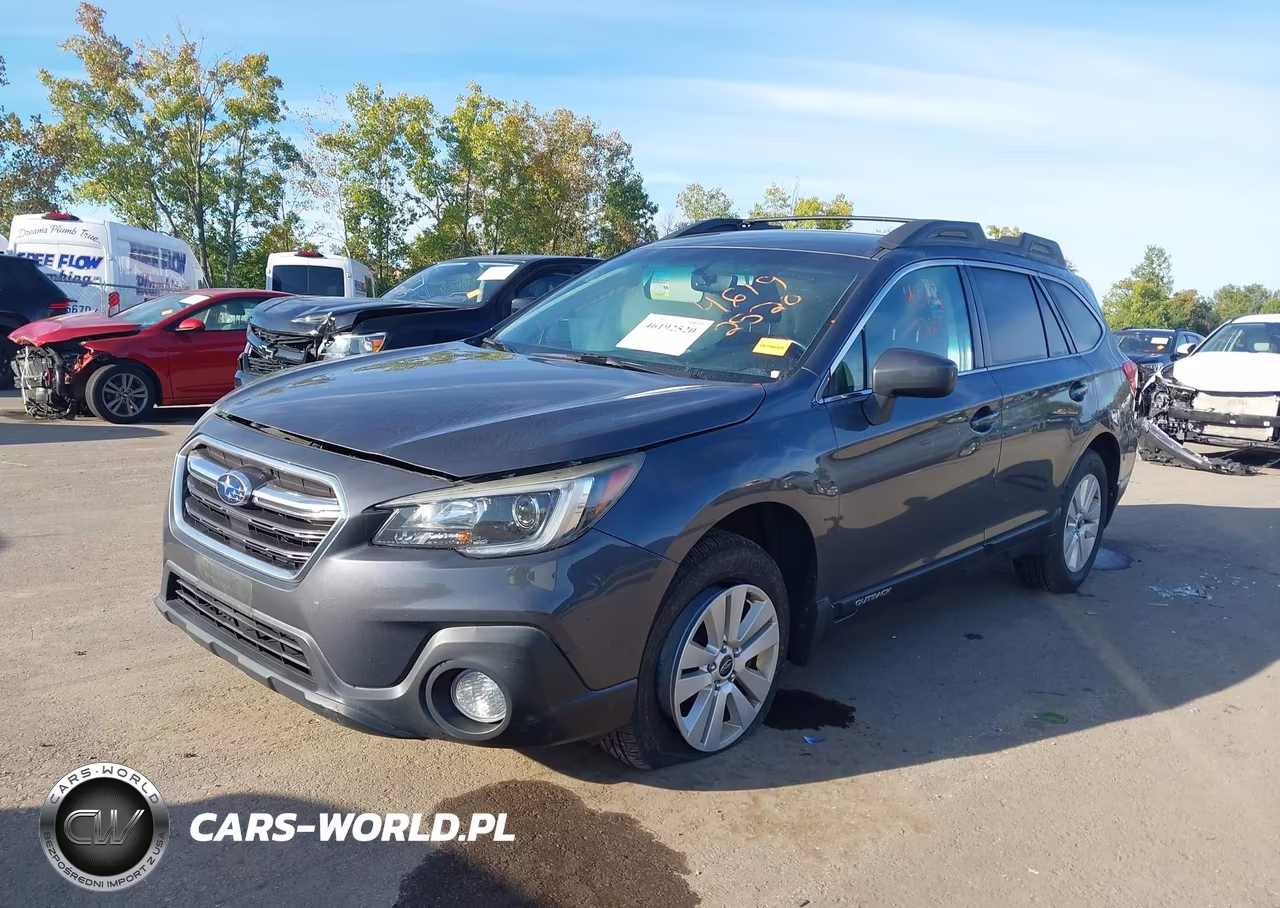 2018 Subaru Outback 2.5I Premium VIN:4S4BSACC4J3355716 - 2