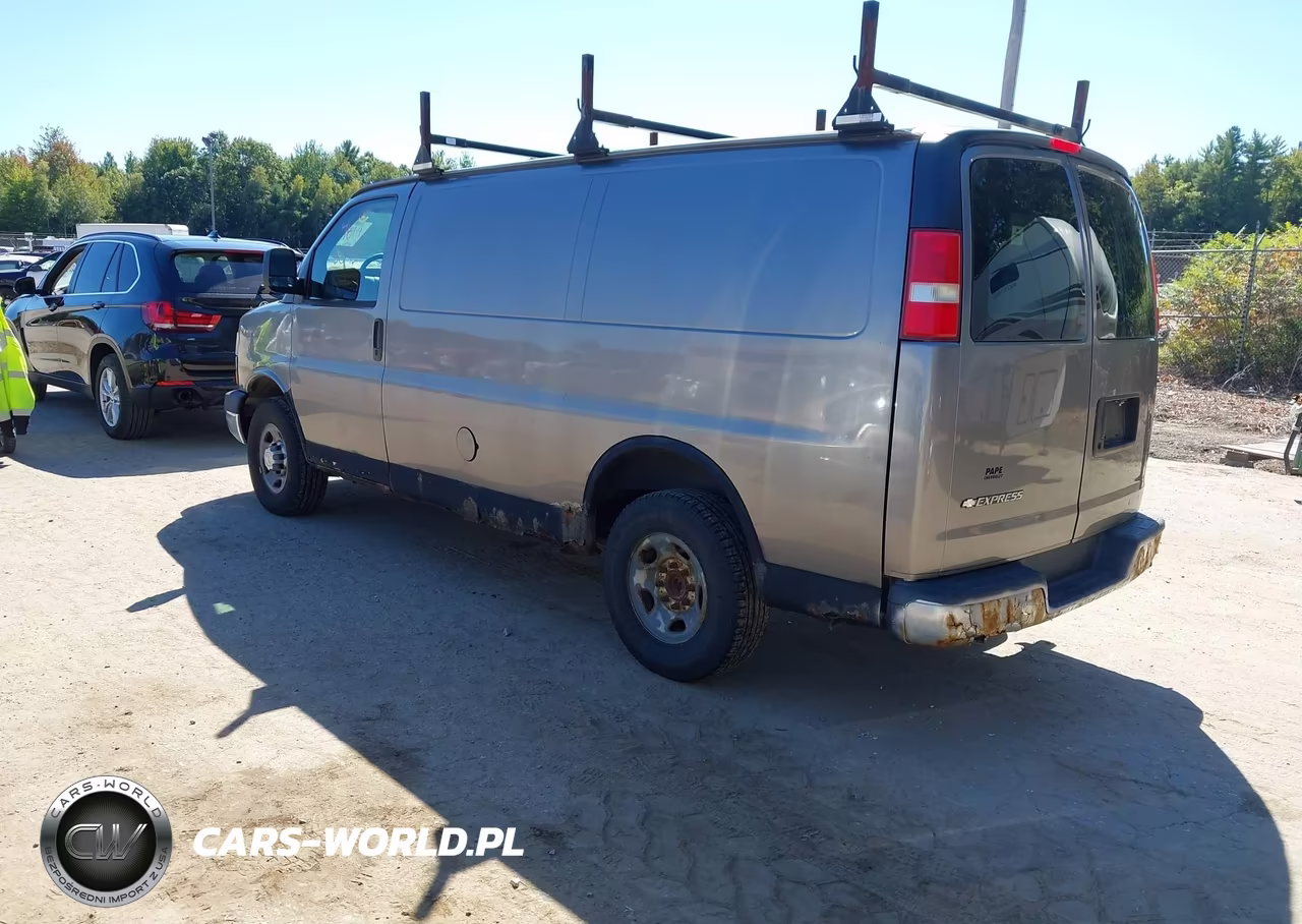 2008 Chevrolet Express Work Van VIN:1GCGG25C081137907 - 3