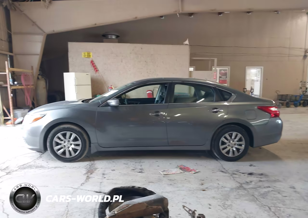 2016 Nissan Altima 2.5 S VIN:1N4AL3AP3GN386165 - 14