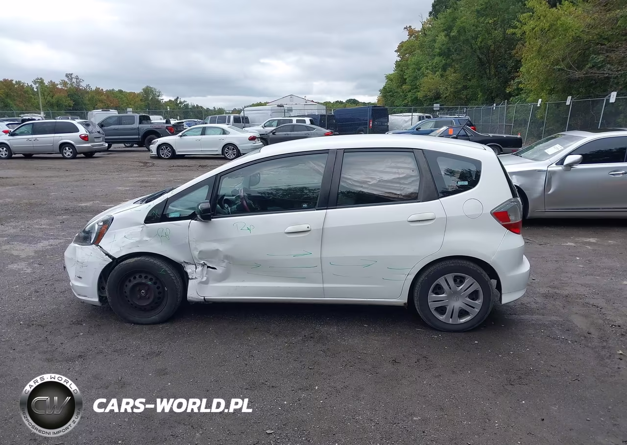 2009 Honda Fit VIN:JHMGE88239S049679 - 15