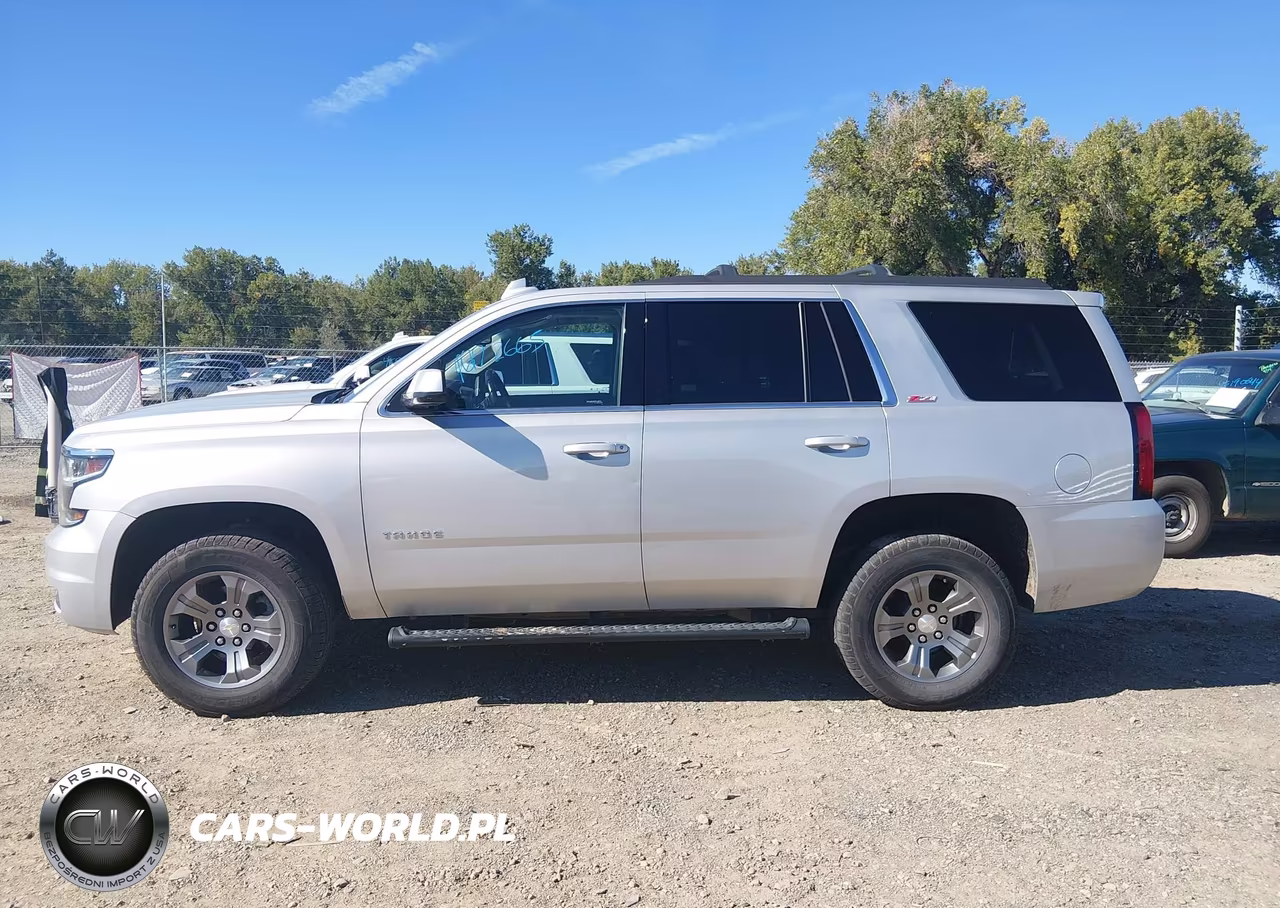 2019 Chevrolet Tahoe Lt VIN:1GNSKBKCXKR312077 - 14