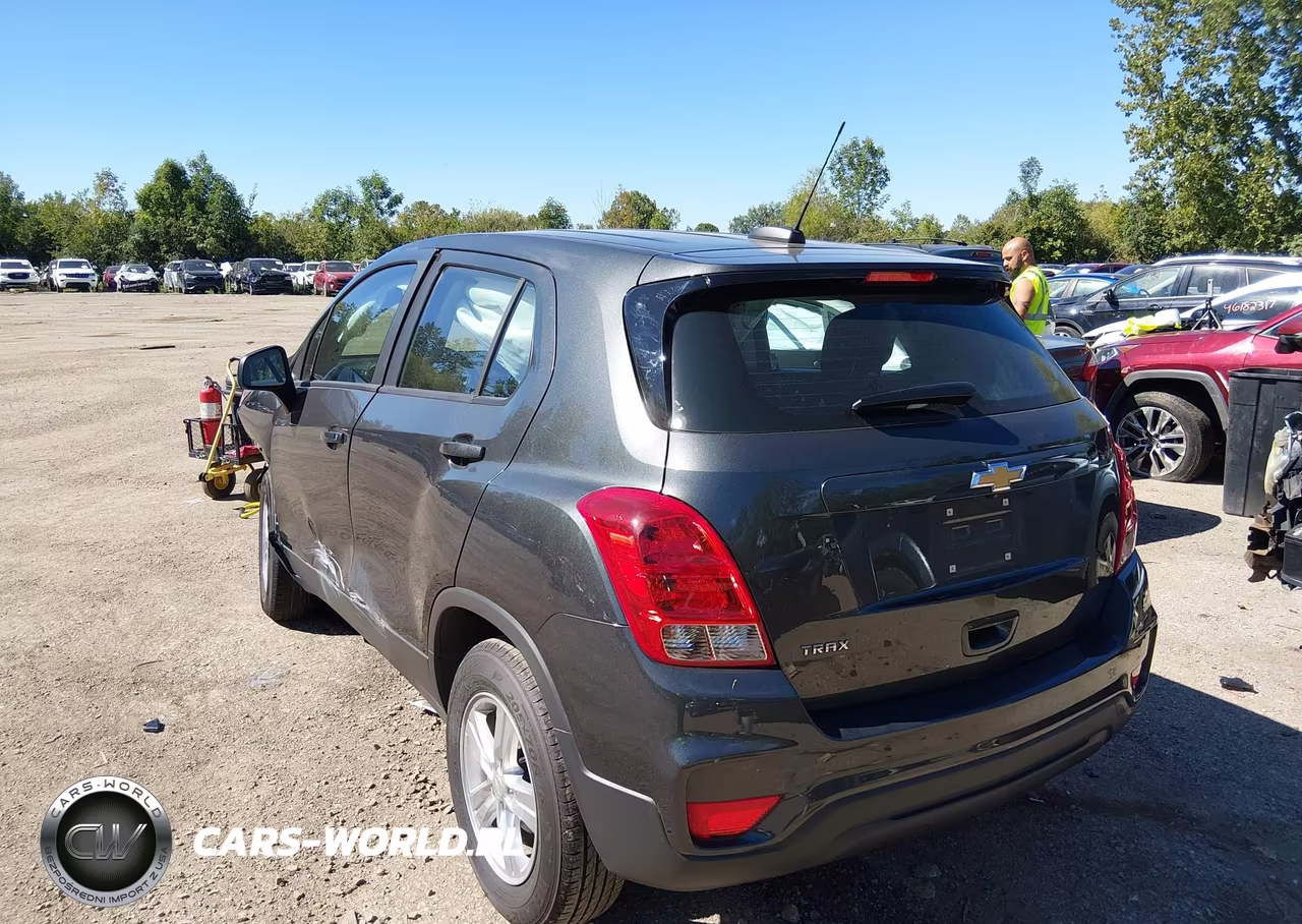 2020 Chevrolet Trax Fwd Ls VIN:3GNCJKSB4LL142225 - 3