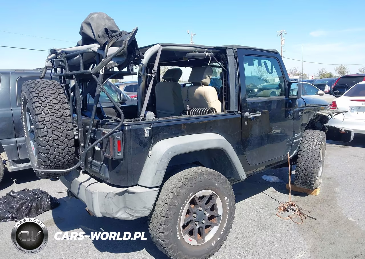 2010 Jeep Wrangler Sport VIN:1J4AA2D17AL165179 - 4