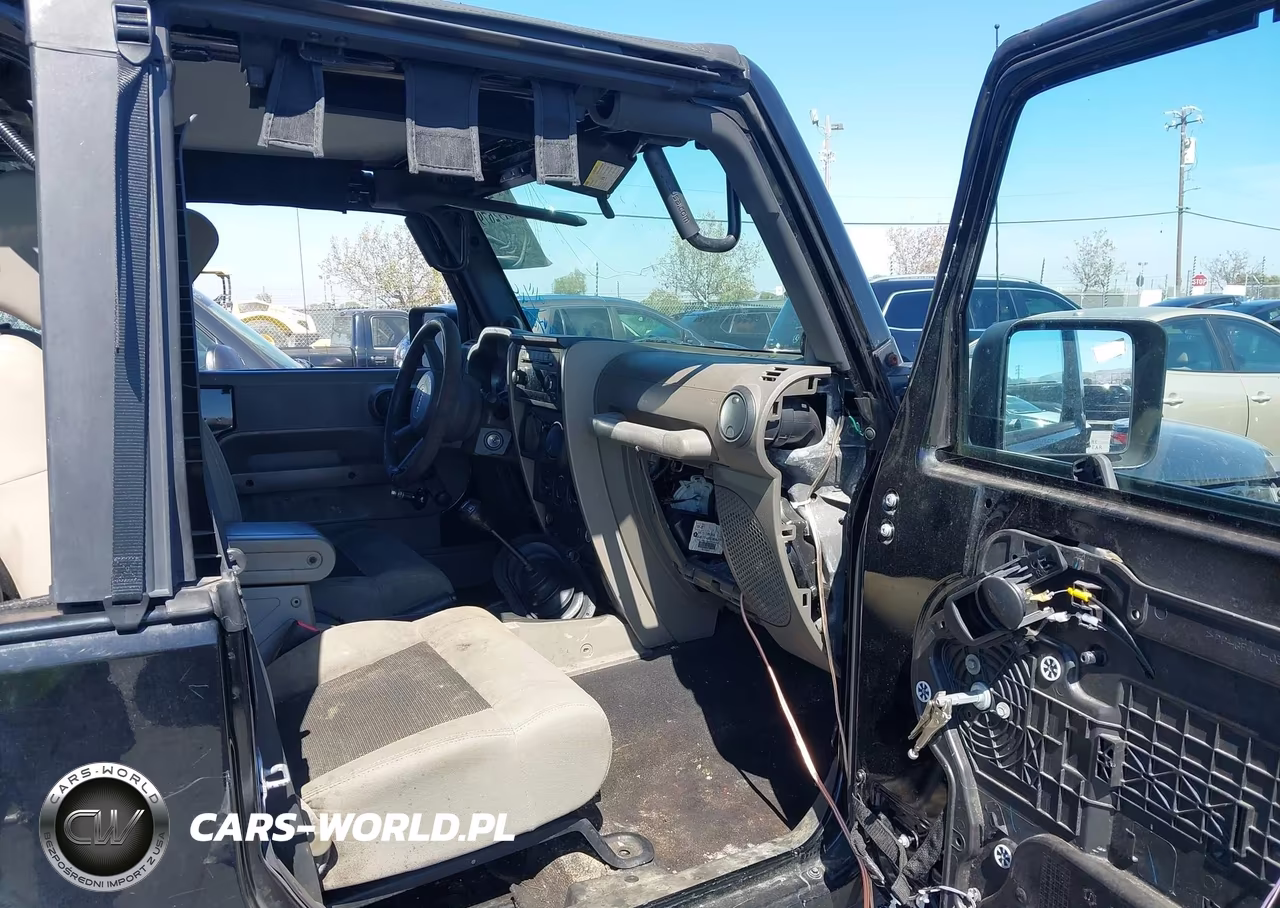 2010 Jeep Wrangler Sport VIN:1J4AA2D17AL165179 - 5