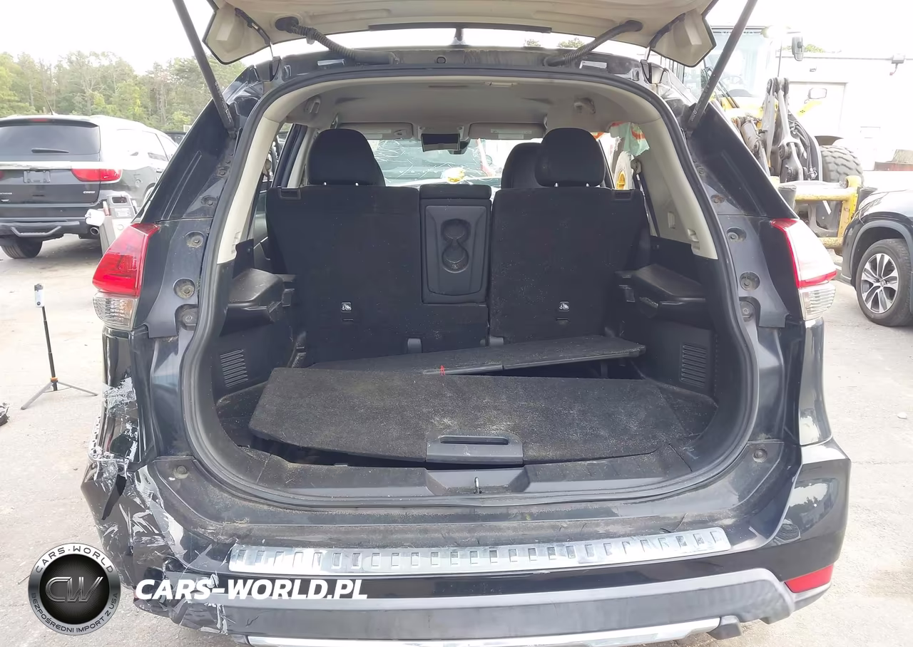 2019 Nissan Rogue S VIN:KNMAT2MV4KP558926 - 18