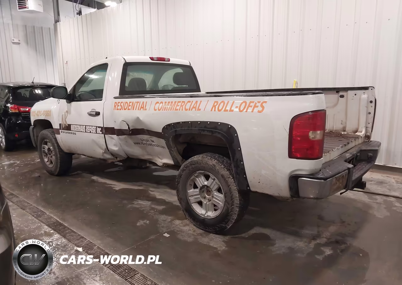 2008 Chevrolet Silverado 1500 Work Truck VIN:1GCEC14X88Z294846 - 3