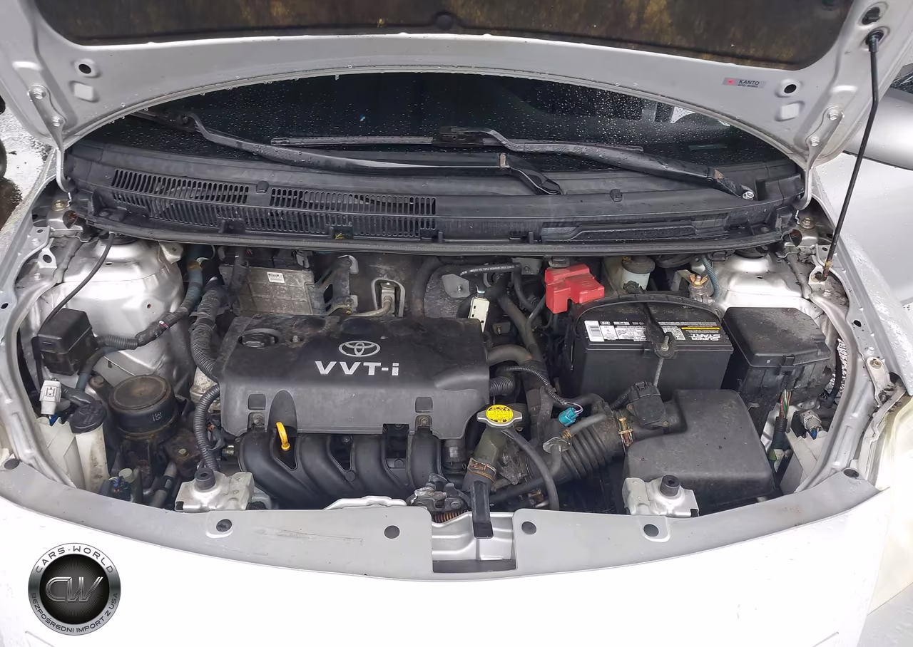 2010 Toyota Yaris VIN:JTDBT4K31A1389788 - 10